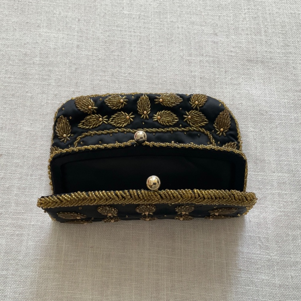 •Vintage  70s Handcrafted Black Silk Pineapple Shaped Beading Purse Clutch - Picture 7 of 13